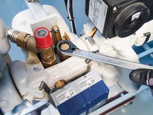 Produktbild HAZET Knarren Ring-Maulschlüssel Satz 606/6-1 ∙ Aussen Doppel-Sechskant-Tractionsprofil ∙ 21 - 32 ∙ … (21 mm, 22 mm, 24 mm, 27 mm, 30 mm, 32 mm)