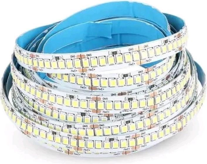 Image du produit V-TAC VT2835 Bande LED SMD2835 238 LED lumens élevés 24V IP20 6400K 135 lmW 5m (Blanc froid, 500 cm, Intérieur)