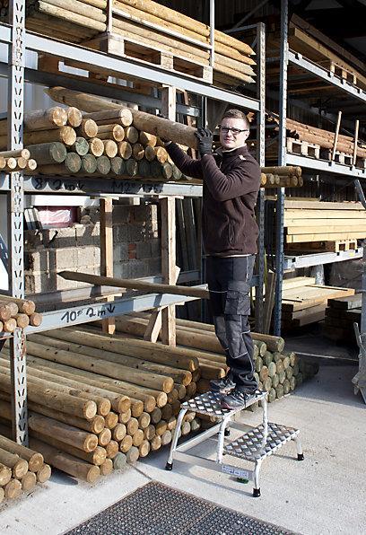 Produktbild Krause 805027 Tritthocker Aluminium (Trittleiter, 68 cm)