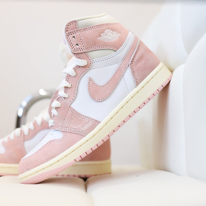 Actual product image Nike Air Jordan 1 (39)