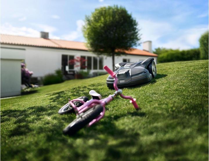 Actual product image Husqvarna 430X Nera Automower (3200 m², Without boundary wire, Boundary wire)