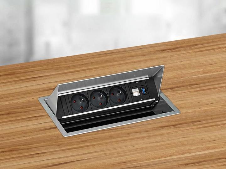 Immagine prodotto Bachmann 900.408 CONEO Set telaio d'installazione e striscia di prese a 4 pieghe (4x, CEE 7/3)