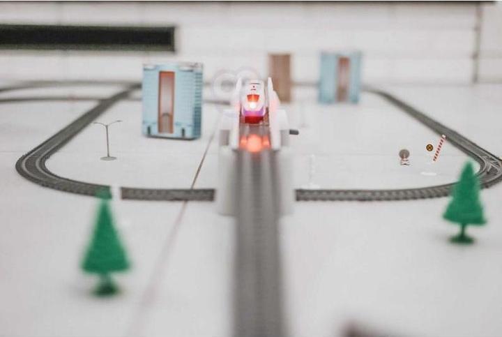 Actual product image Woopie Electric Railway Huge 914 cm Track