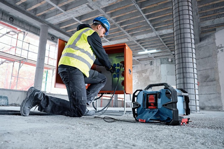 Actual product image Bosch Professional Construction site radio (DAB+, FM, Bluetooth)