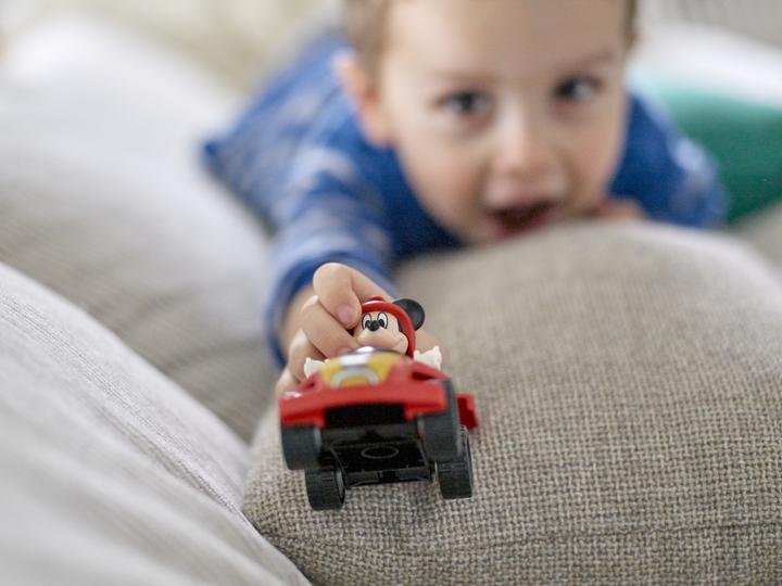 Produktbild LEGO Mickys Rennwagen (10843)