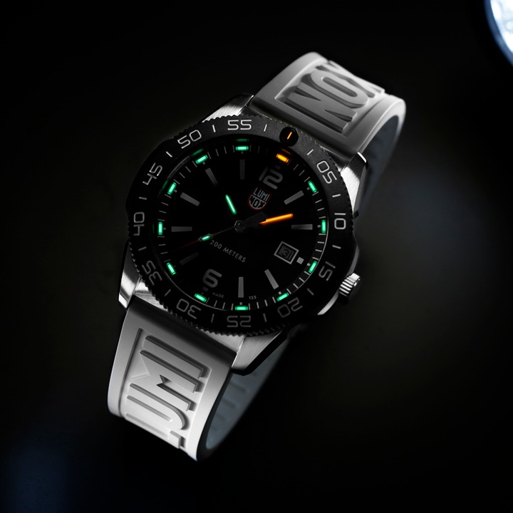 Actual product image Luminox Pacific Diver 3120 Series (Diving watch, 44 mm)