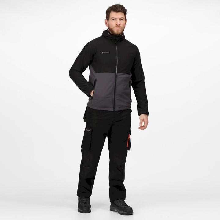 Actual product image Regatta Surrender Softshell Jacket (L)