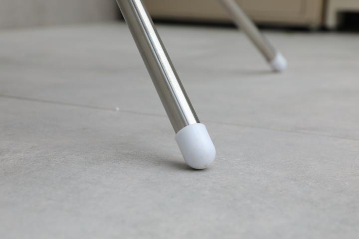 Produktbild Relaxdays - Bügelwäscheständer für 27 Kleiderbügel, Silber/Weiss, 143 x 56 cm