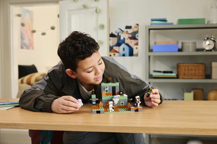 Actual product image LEGO The Trial Chamber (21271)