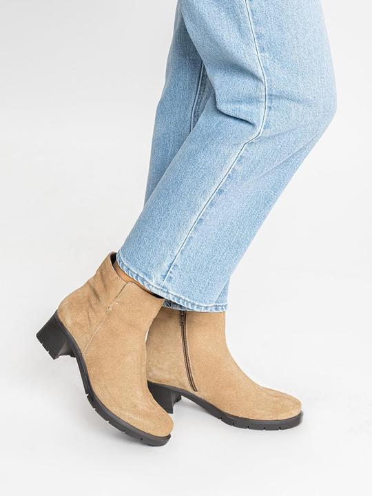 Actual product image Ara Prag Ankle Boots (41)