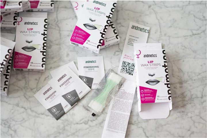 Image du produit Andmetics Bandes de cire pour les lèvres (8 x)