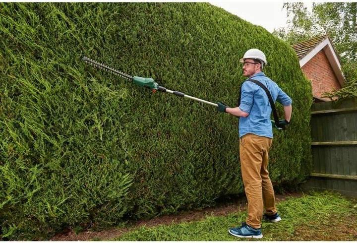 Produktbild Bosch Home & Garden UniversalHedgePole 18 (Akkubetrieb)
