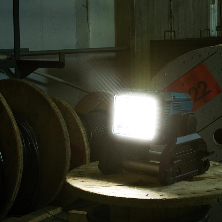 Produktbild Makita LED-Baustrahler (3000 lm)
