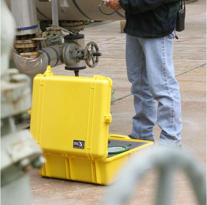 Actual product image Peli Plastic case 1600, yellow (45.58 l)