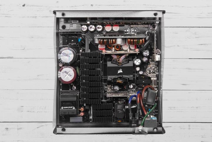 Actual product image Corsair RM850x (850 W)