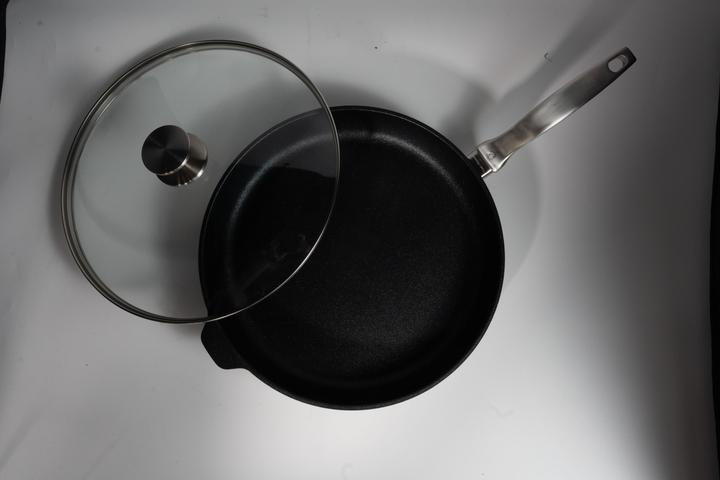Image du produit Swiss Diamond CXD Induction Poêle/couvercle ss PFAS 32 (32 cm, Poêle à frire, Aluminium)