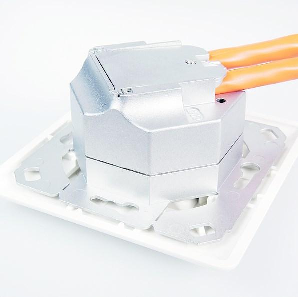 Produktbild Metz Connect IT CONNECT E-DAT C6 8/8(8) AP Cat.6 - Wanddose