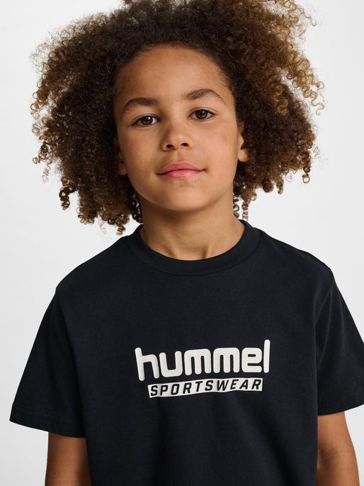 Produktbild hummel hmlJR BASE T-SHIRT S/S (34, 36, 38, 40)