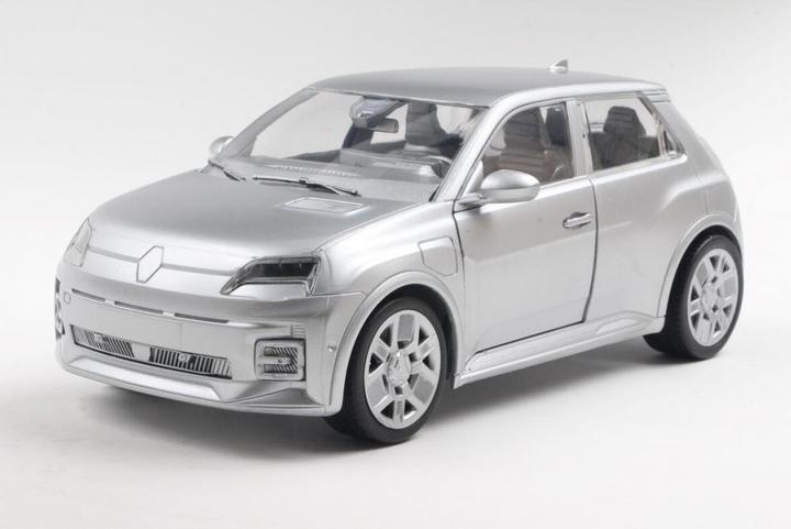 Actual product image Solido 1:18 Renault 5 E-TECH JAUNE POP 2024