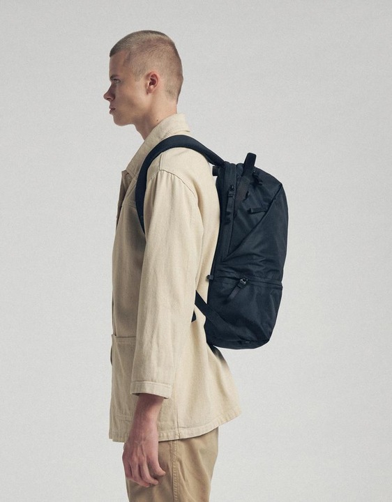 Actual product image Urth Arkose 20L Backpack (Black) (Photo backpack)