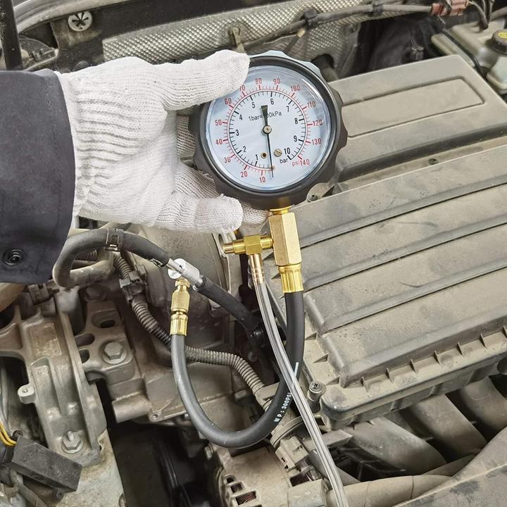 Actual product image Brilliant Tools Benzindruck-Prüfer-Satz 0 - 8 bar | 44-tlg.