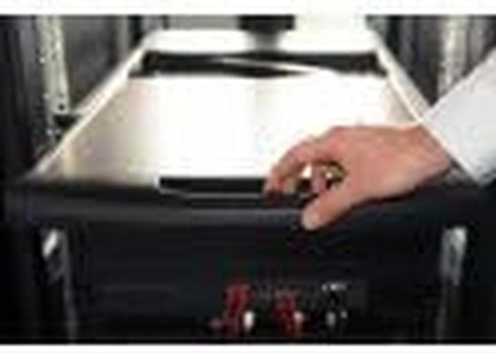 Produktbild Digitus 19" HD-LCD-KVM-Konsole, 16 HDMI-Anschlüsse, US-Tastatur