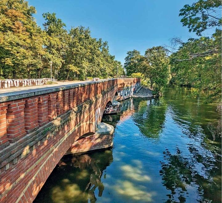 Actual product image Die schönsten Berliner Brücken (German, Christian Simon, Uwe Friedrich, 2024)