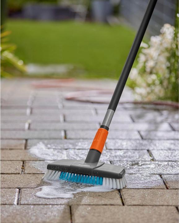 Produktbild Gardena Cleansystem Stielbürste hard