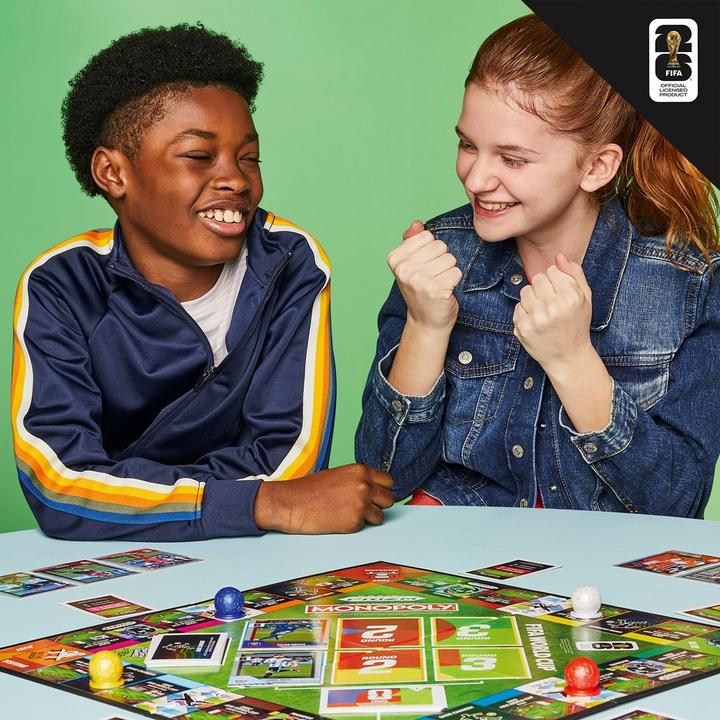 Actual product image Hasbro Gaming Monopoly FIFA Edition Core Game (German, 2 - 6 Players)