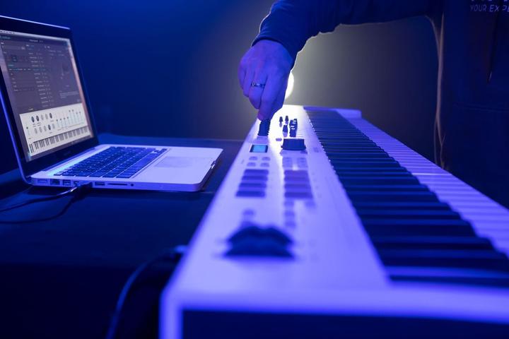 Immagine prodotto Arturia KeyLab Essential 88 (Controllo)