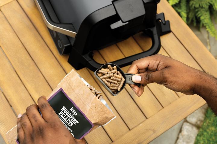 Immagine prodotto Ninja Woodfire Pellets Robust Blend (0.91 kg)