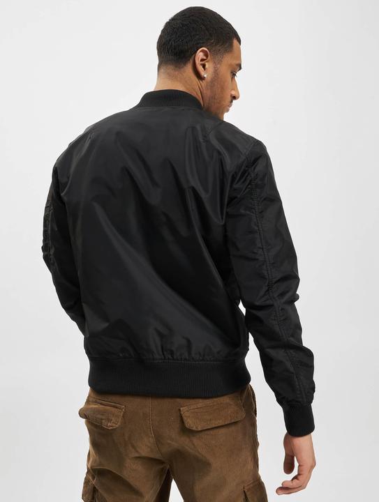 Actual product image Alpha Industries MA-1 TT (L)