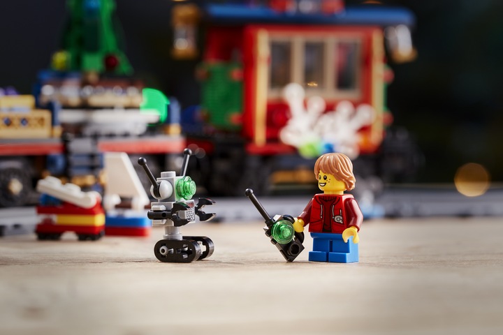 Actual product image LEGO Creator Festive Christmas Train (10254, LEGO Creator Expert)