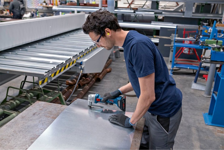 Produktbild Bosch Professional GSC 18V-16 E
