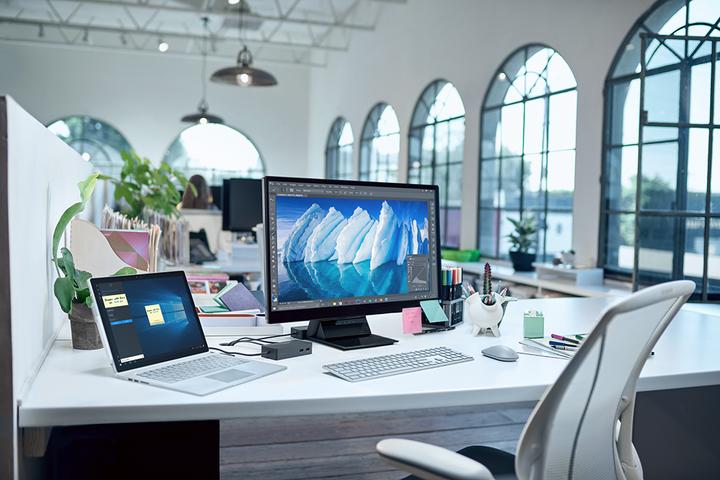 Produktbild Microsoft Surface Book - Performance Base, 1TB SSD (13.50", Intel Core i7-6600U, 16 GB, 1000 GB, CH)