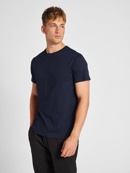 Actual product image hummel Hmlred Basic T-Shirt S/S (3XL)
