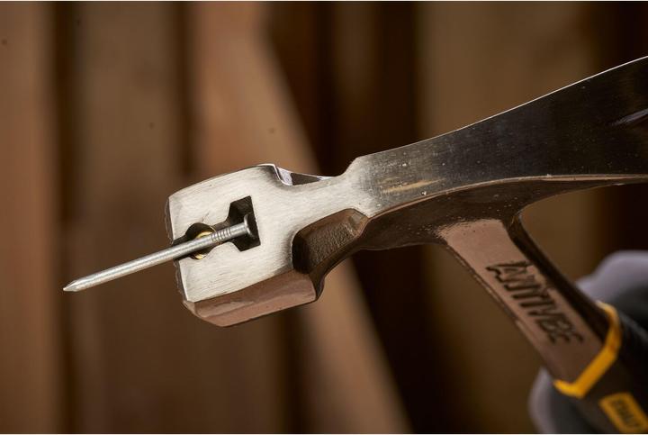 Actual product image Stanley roofing hammer Fat Max AntiVibe (870 g)
