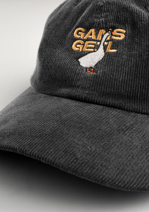 Actual product image Plakativ «Gans Geil» Corduroy Cap Black