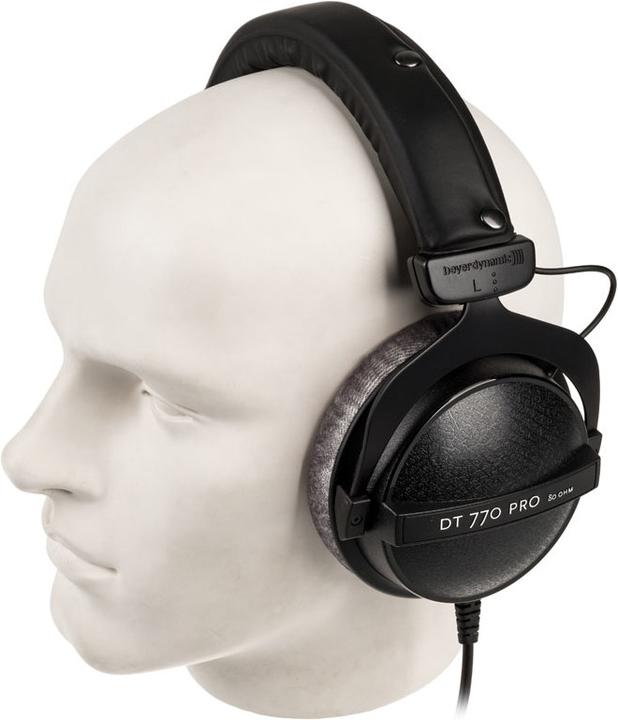 Actual product image Beyerdynamic DT 770 Pro (No noise cancelling, Cable)