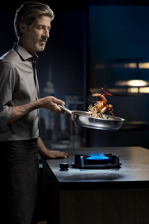 Produktbild WMF Ultimate 07.9568.6030 (28 cm, Bratpfanne, Edelstahl)