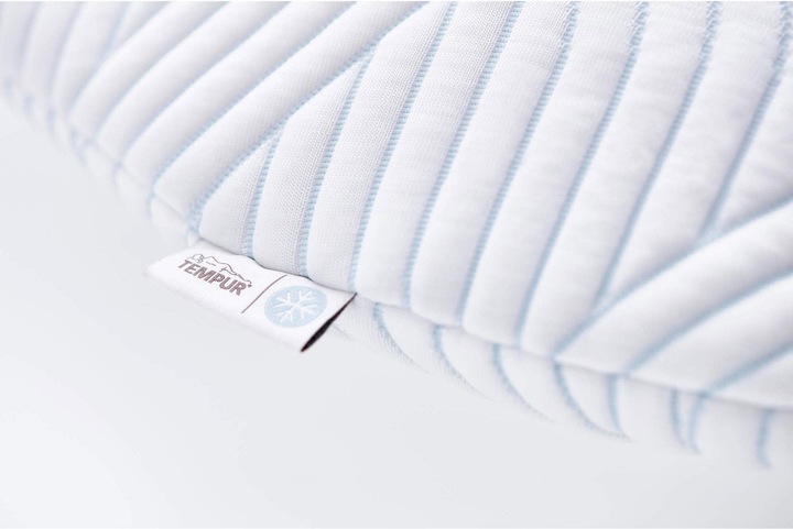 Actual product image Tempur Curve (61 x 40 x 9.5 cm)
