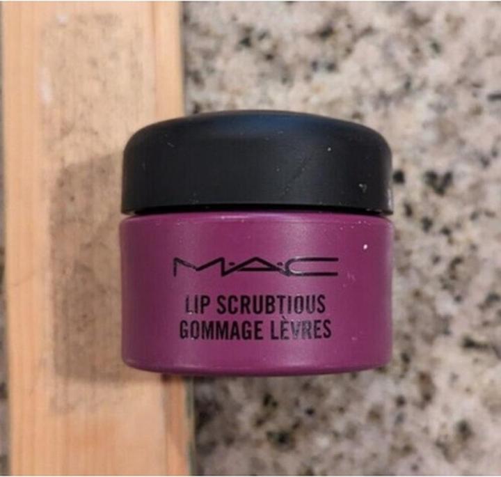 Actual product image MAC Cosmetics Lip Scrubtious (14 ml)