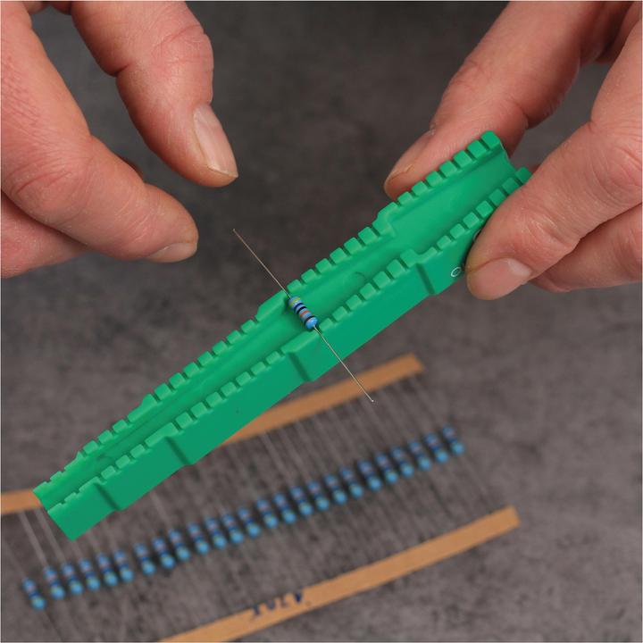 Actual product image Quadrios 23P129 23P129 Metal film resistor axial leaded 0.25 W 1 % 200