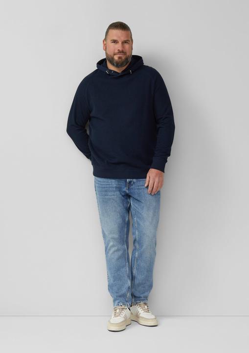 Produktbild s.Oliver Sweatshirt Strukturiertes Kapuzen-Sweatshirt mit Raglanärmeln (4XL)