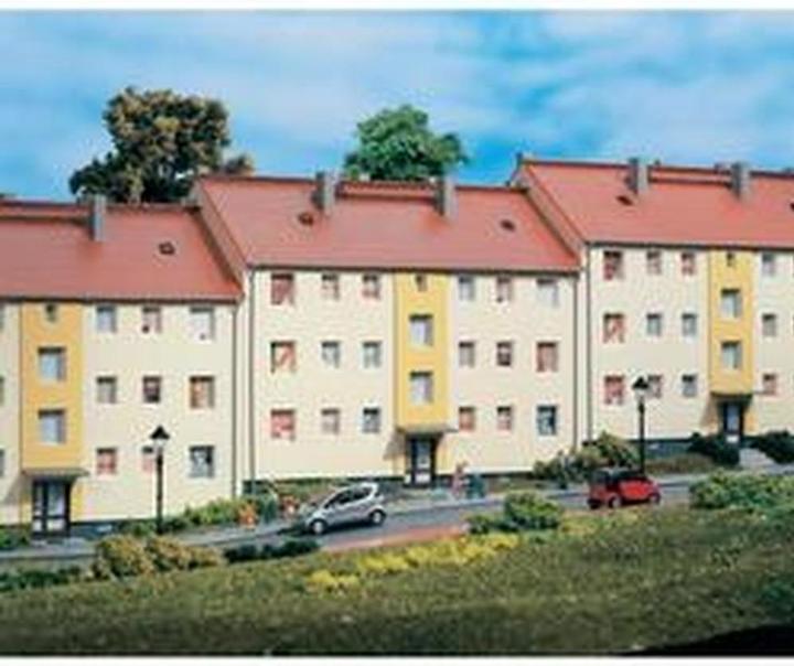 Produktbild Auhagen H0 Mehrfamilenhaus