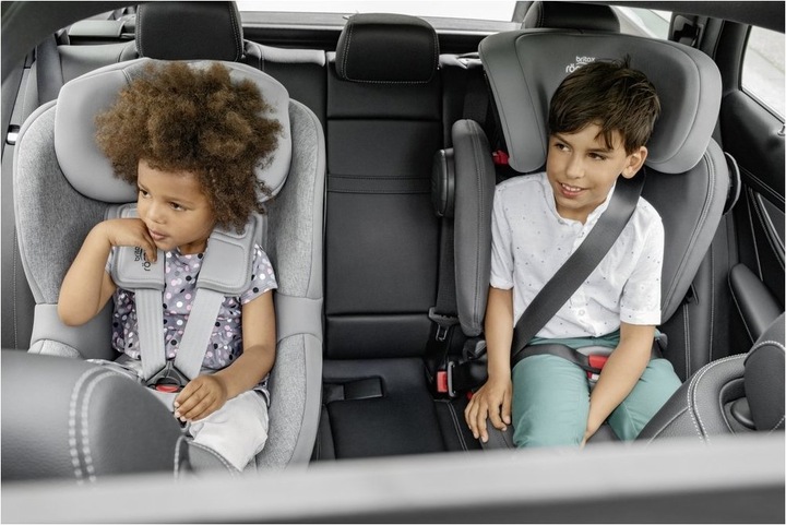 Produktbild Britax Römer Kidfix M (Kindersitz, ECE R129/i-Size Norm)