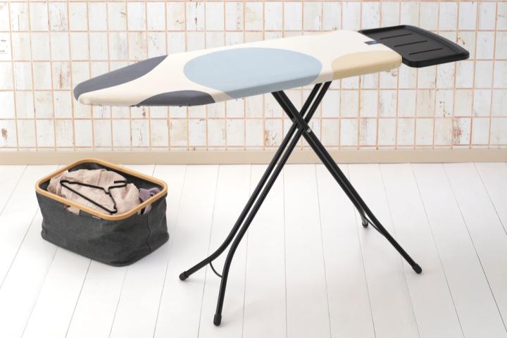 Produktbild Brabantia Bügeltisch Spring Bubbles mit Dampfstationsabalge (124 x 45 cm)