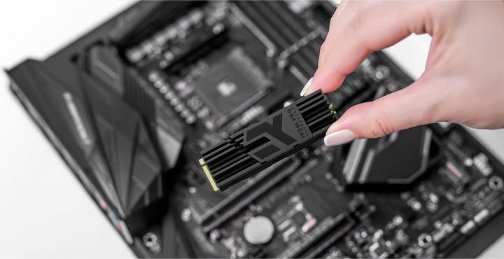 Produktbild Goodram IRDM PRO 4TB M.2 PCIe Gen4x4 (4000 GB, M.2 2280)