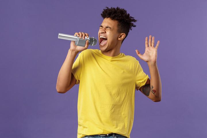 Image du produit Lenco Karaoke-Mikrofon mit Bluetooth-Lautsprecher, USB- und Micro SD-Player