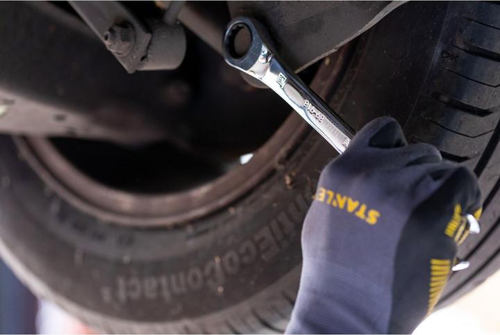 Actual product image Stanley Ratchet ring spanner (15 mm)